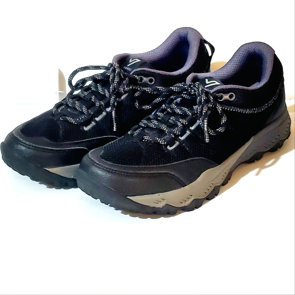 UNWORN VIONIC MCKINLEY 3105 HIKING/TRAIL RUNNING SHOES. WOMENS Sz:8 BLACK/GREY